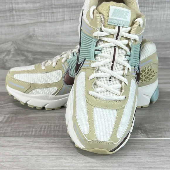 Nike Zoom Vomero 5 Team Gold Seafoam Mens Size 8.5 IB2987-700 - Picture 5 of 9